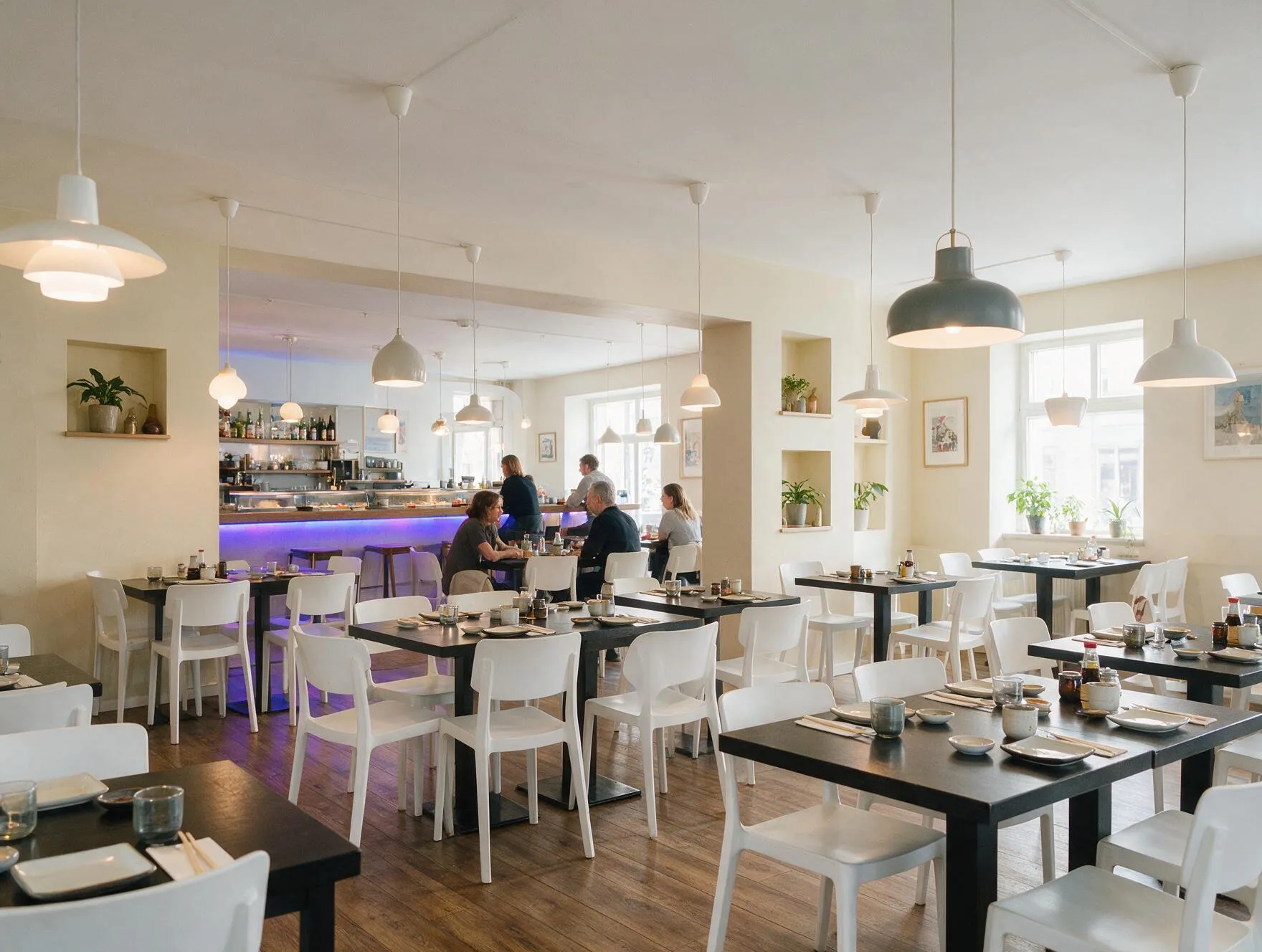 Su Sushi Bar Drammen – japansk sushi-restaurant interiør